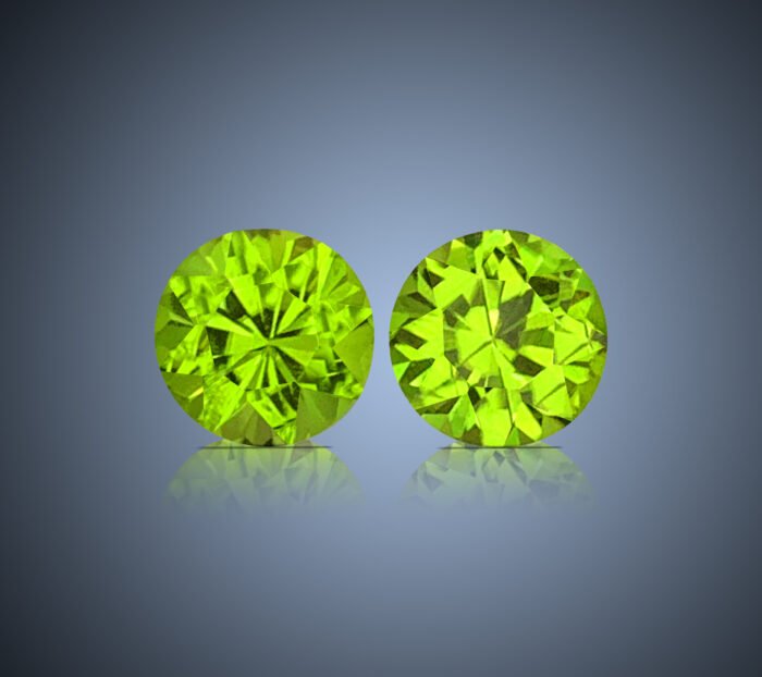 04 Carats Lovely Pair of Peridot Natural Gemstone